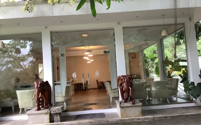 Waters Spring Hotel
