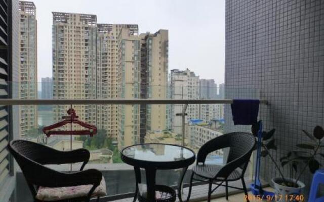 Leshan Seven Days Sunshine Student Apartment