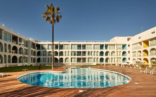 Ebano Hotel Apartments & Spa