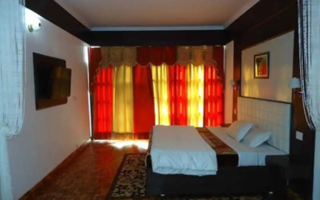 Hotel Imperial Palace