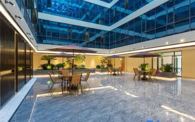 HanTing Hotel (Nanchang Wanli Meiling Avenue)
