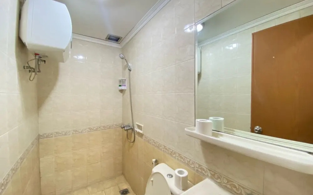Spacious Executive Studio Room At Majesty Bandung Apartment
