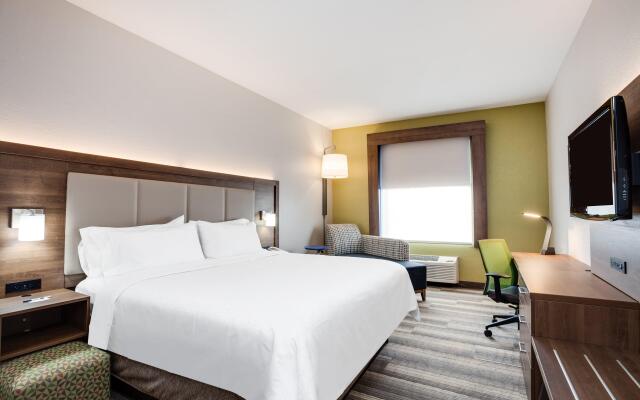 Holiday Inn Express Hotel & Suites Clewiston, an IHG Hotel