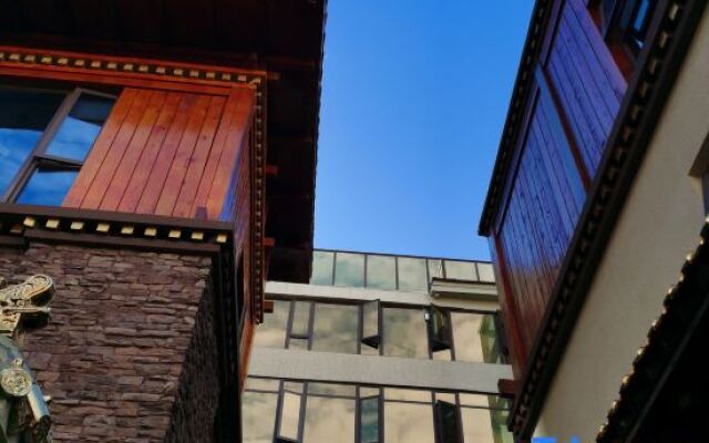 Yiyinju Holiday Hotel