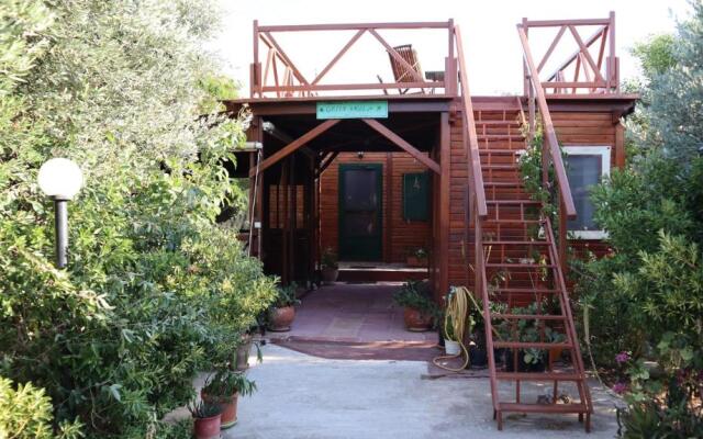 A piece of Heaven! Wooden house with garden!