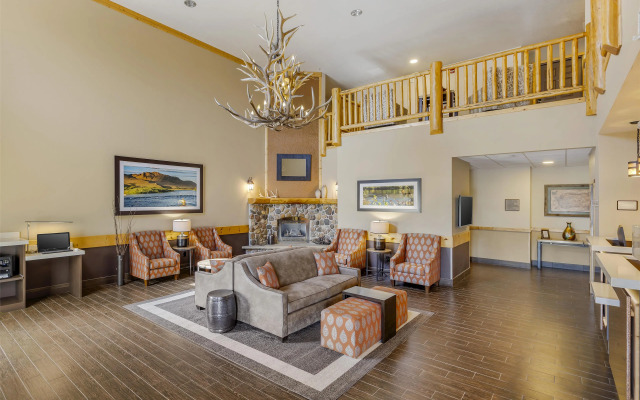 Best Western Plus Riverfront Hotel & Suites