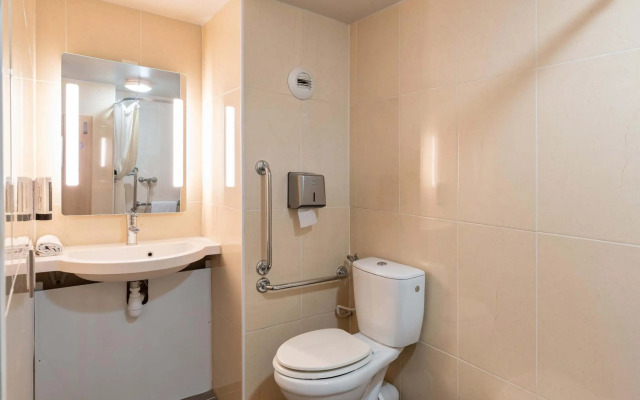 B&B HOTEL Lyon Saint-Priest