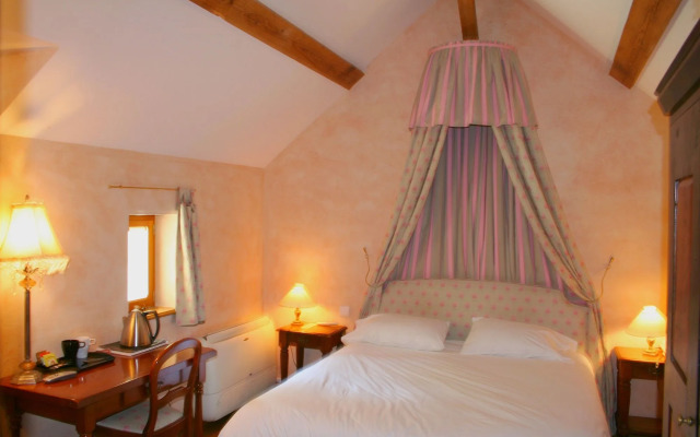 Chateau de Challanges