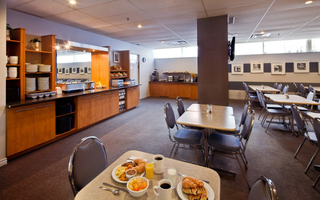 Hotel Les Suites Labelle