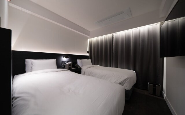 Moyen Hotel
