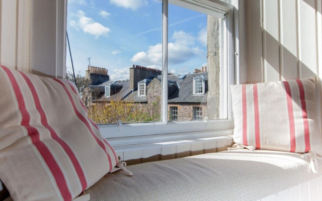1 Bedroom Apartment In City Centre