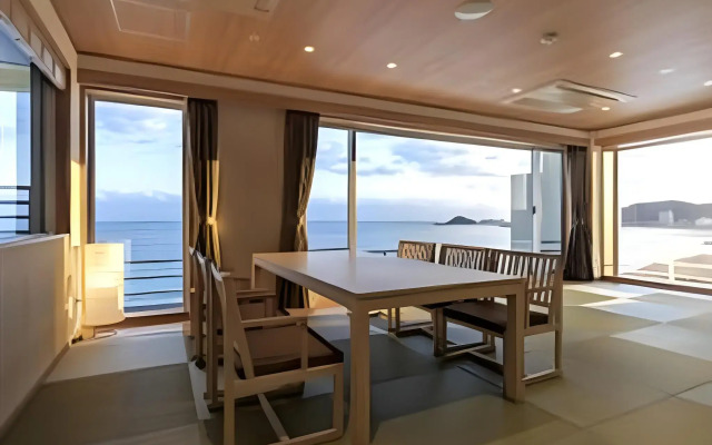 Kamogawa Grand Hotel