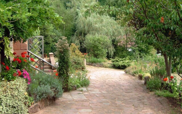 Beautiful Cottage in Wimmenau With Garden