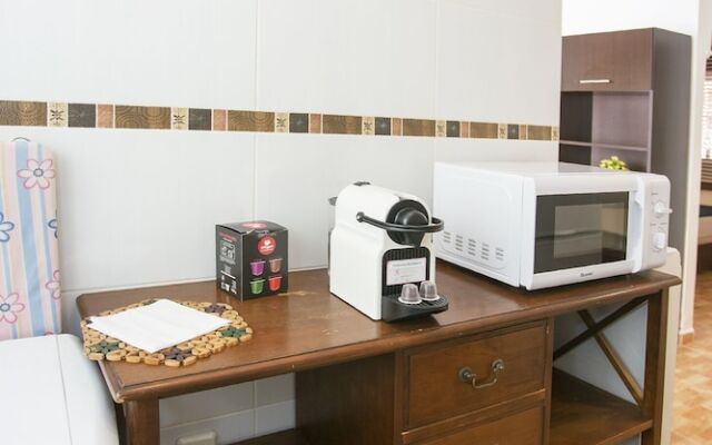 Center & White Town Apartment