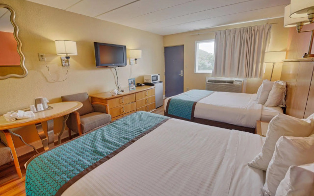 Seashire Inn & Suites