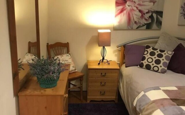 Cosy Urban 3-bedroom Terraced House in Derry