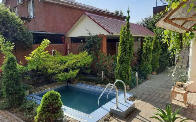 On Samburova 242 Guest House