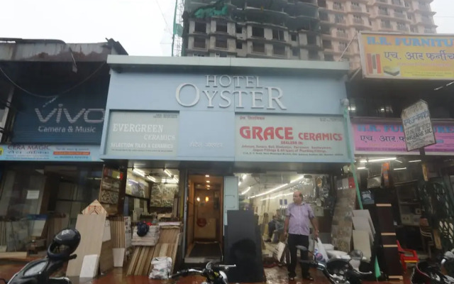 OYO 4186 Hotel Oyster
