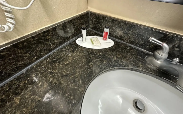 Baymont Inn & Suites Thomasville