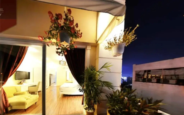 Mayana Hotel