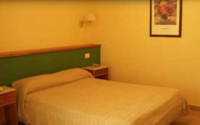 Yolanda Hotel Cordoba