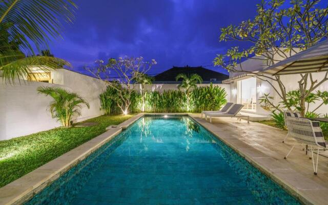 Villa Kelapa Putih - Spacious 4-bedroom Villa with pool PERFECT LOCATION