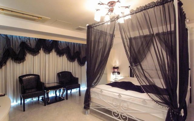 V Hotel - Adults Only