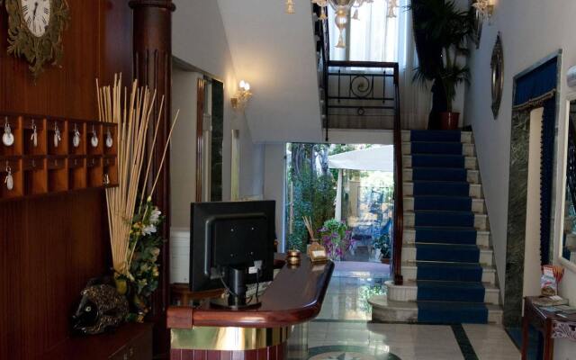 Hotel Navy