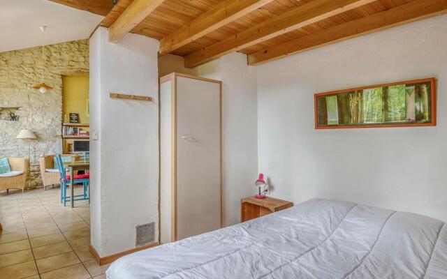 Cozy Holiday Home in Marignac-en-Diois with Garden