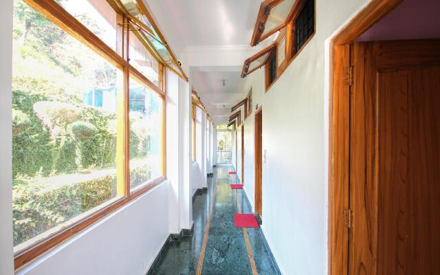 Hotel Lake Inn - A Luxury Lake View Hotel