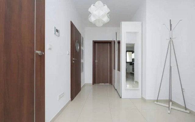 Cozy Apartment for 4 by Renters