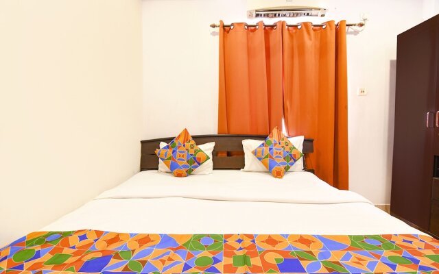 Fabhotel White Palace