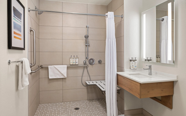 Staybridge Suites MPLS-Maple Grove/Arbor Lakes by IHG