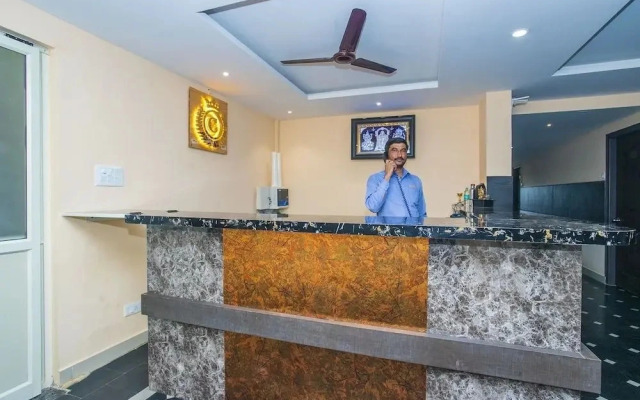 Chairmen's Hotel By OYO Rooms