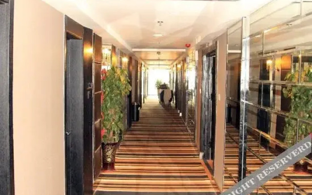 Super 8 Hotel Weifang Shengli Dong Jie