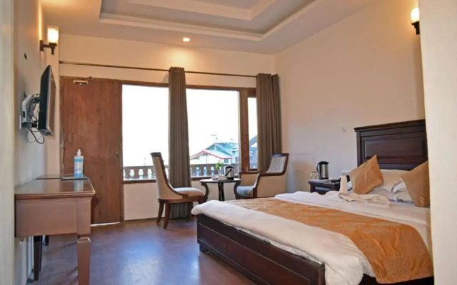 Hotel Alpas Manali