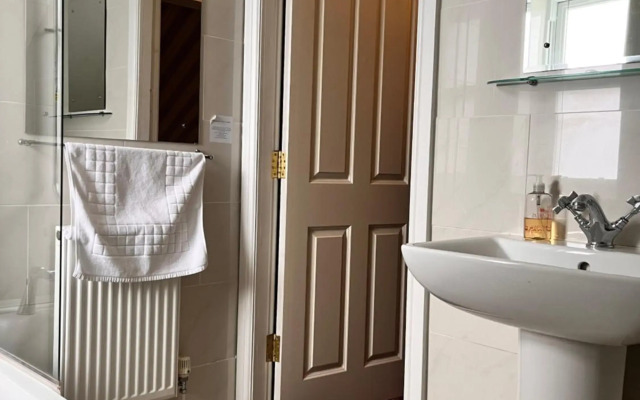The Mountford Hotel - Free Parking