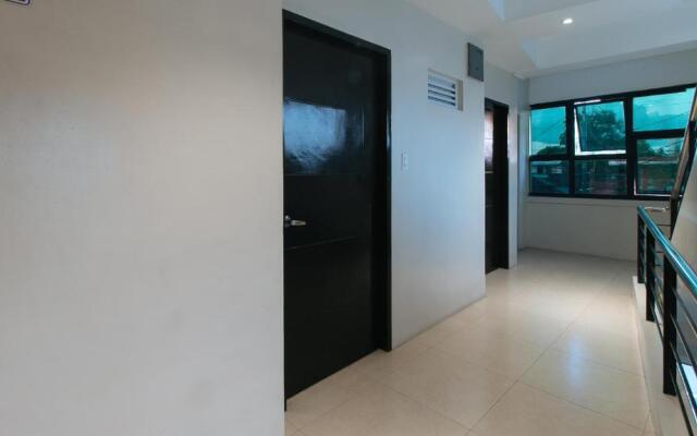 RedDoorz @ Golite Old Albay