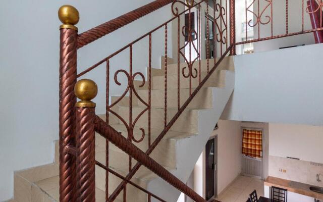 OYO 2997 Grand Suites Palace 2