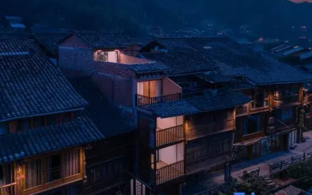 Gusu Homestay (Zhaoxing Dong Village Scenic Area Xintuan Drum Tower)