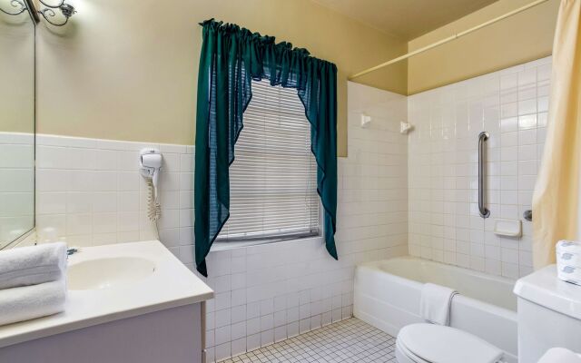 Americas Best Value Inn Historic Clewiston Inn