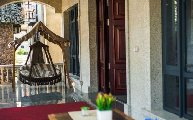 Yunshang Grassland Yishan Yishe Wild Luxury Guesthouse