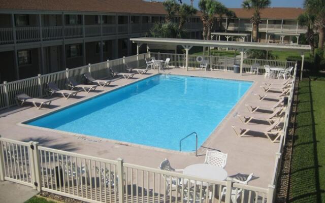 Courtyard #112 in Port Aransas