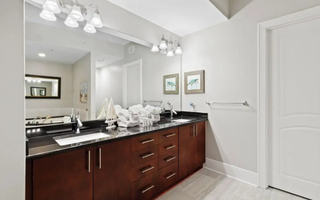 Turquoise Place 1108 D