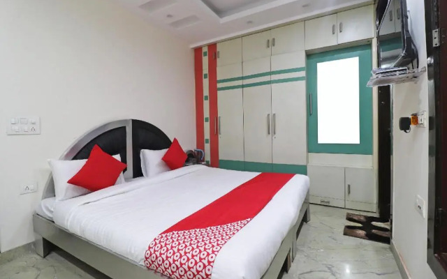 Superb Stay by OYO Rooms