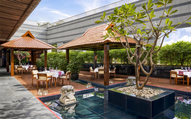 Grand Hyatt Mumbai Hotel and Serviced Apartments