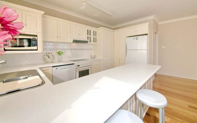 Bayview Towers, Unit 1/15 Victoria Parade