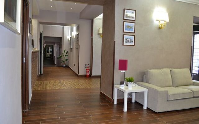 Park Philip Hotel Club