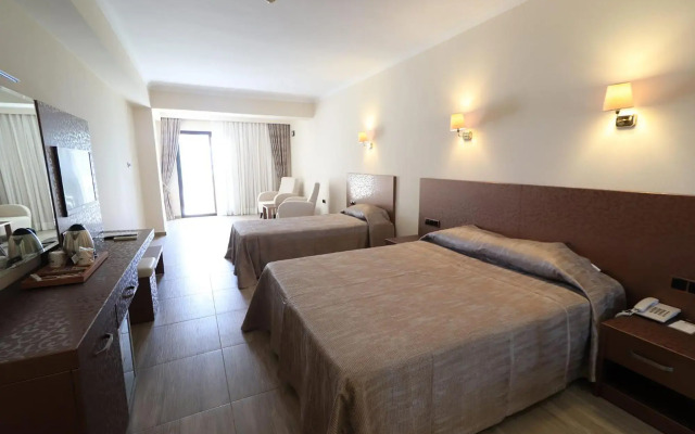 Azka Hotel
