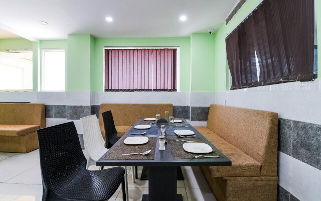 B Hotel by OYO Rooms